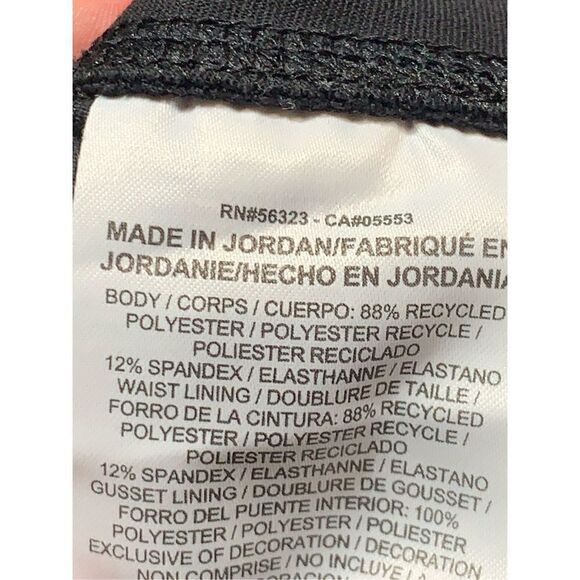 Nike dri fit, Capri, athletic legging size extra small ￼ - Picture 5 of 6